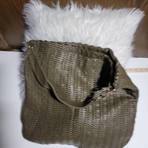 MMS Design Studio Large Olive Green Woven Bucket Bag with Gold Hardware - Picture 7 of 10